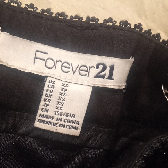 Adorable black sequin hot pants extra small - Picture 3 of 3